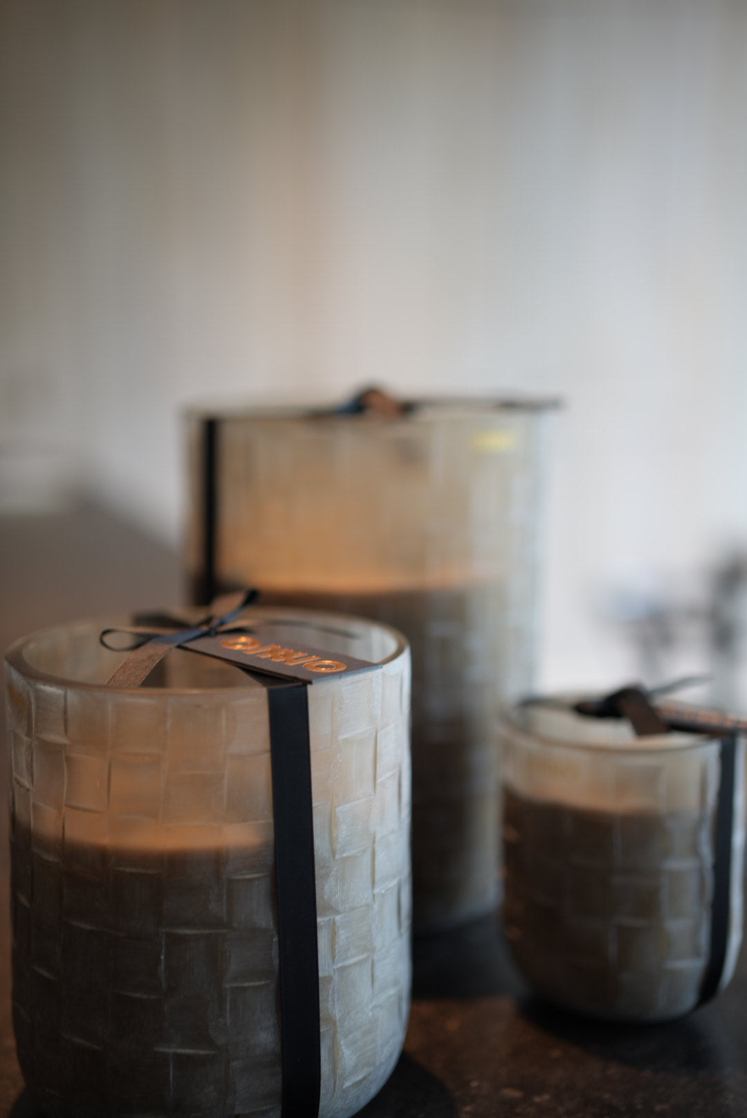 Chess Kerze Precious Oud Detailansicht in schwarzer Geschenkbox